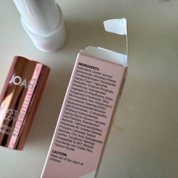 JOAH Crystal Glow Natural Beige Tinted Luminizer Stick - Picture 4 of 4